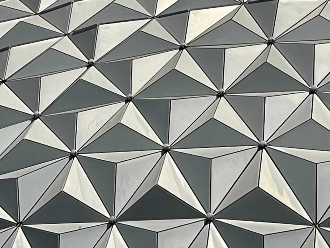 spaceship-earth-lights-4