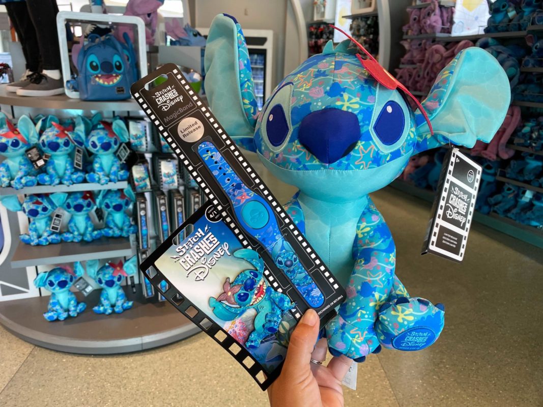 stitch-crashes-disney-little-mermaid-14