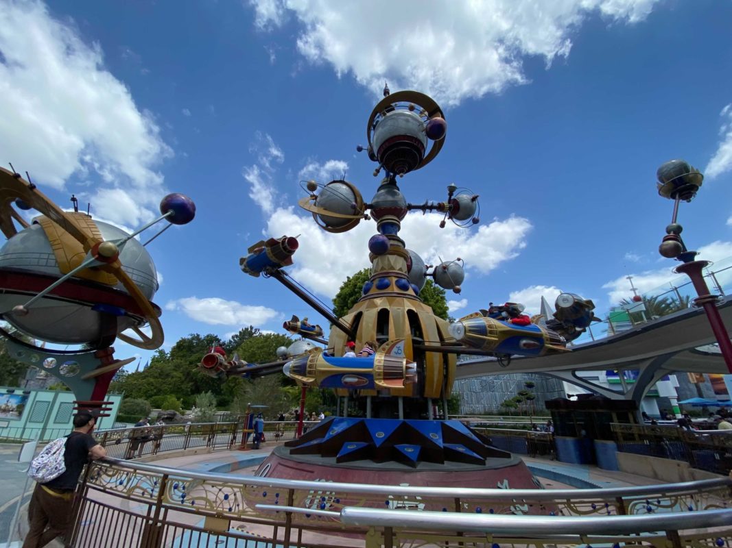 disneyland-astro-orbiter-17