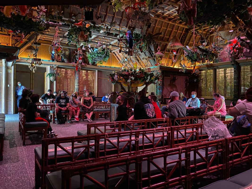disneyland-enchanted-tiki-room-7
