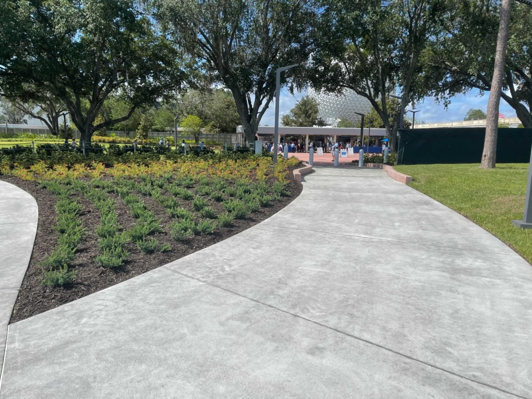 epcot-east-entrance-pathway-5-19-21-4-8503095