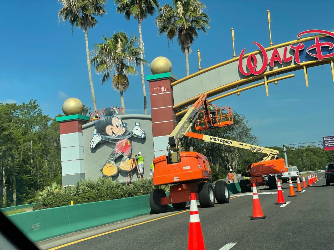 epcot-center-drive-sign