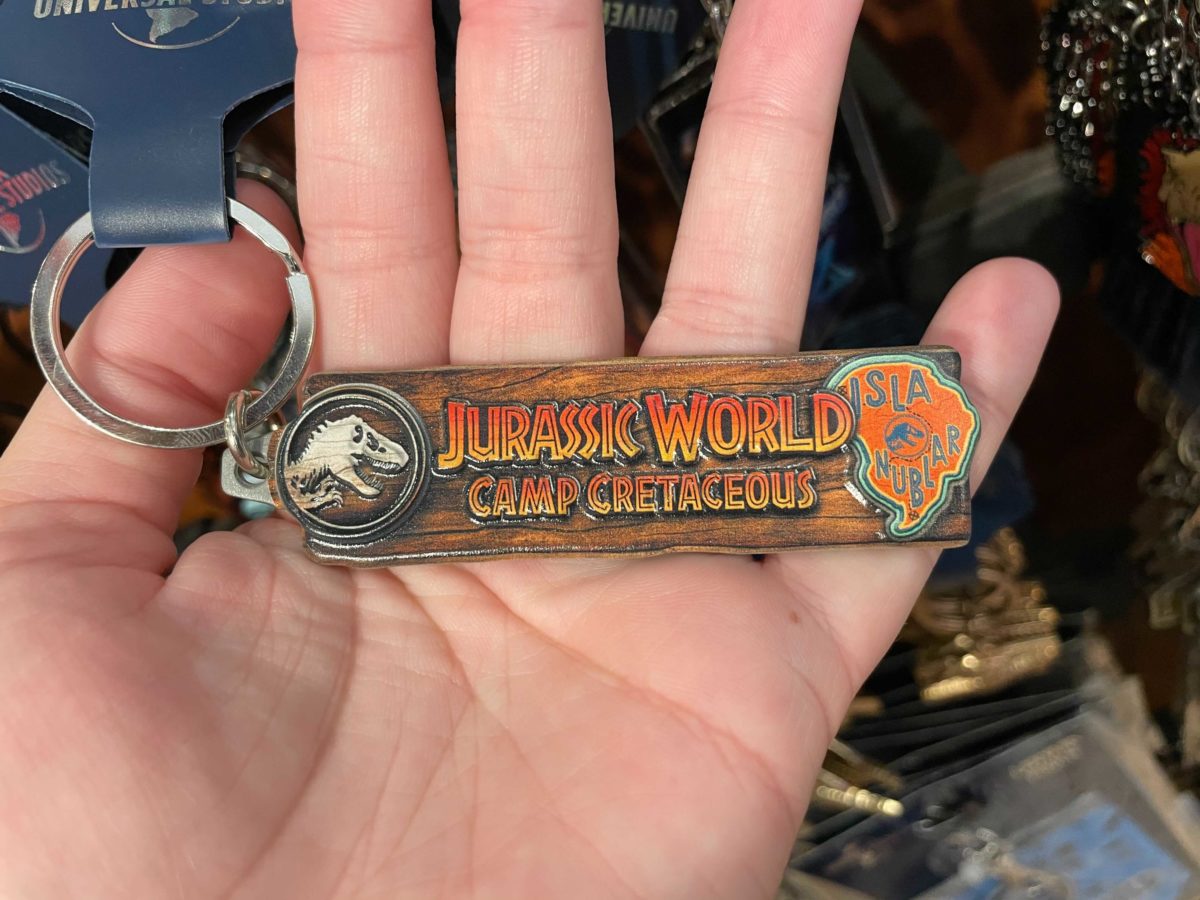 jurassic-world-camp-cretaceous-keychain-5005611