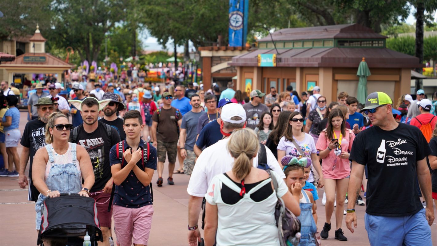 Maskless Guests in World Showcase