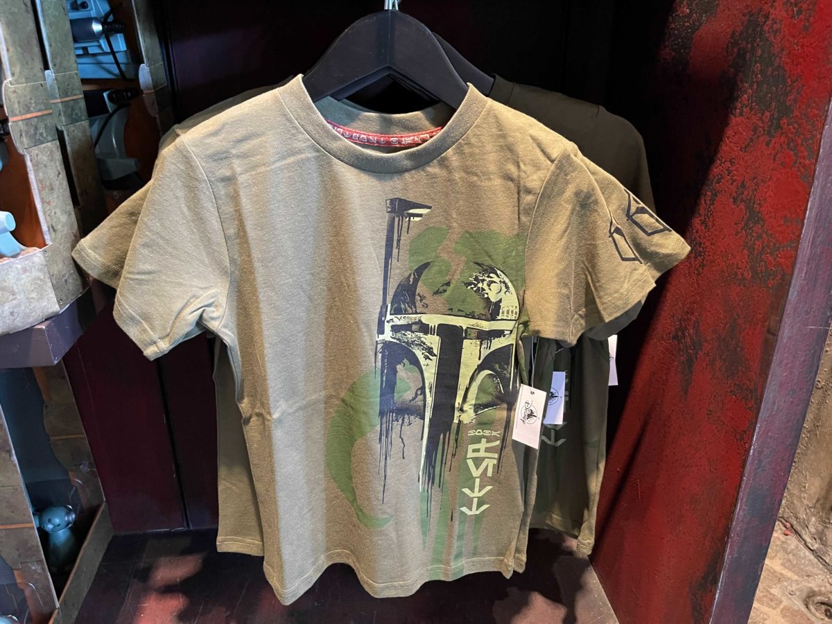 A youth Boba Fett t-shirt found in Galaxy's Edge at Disneyland Resort.
