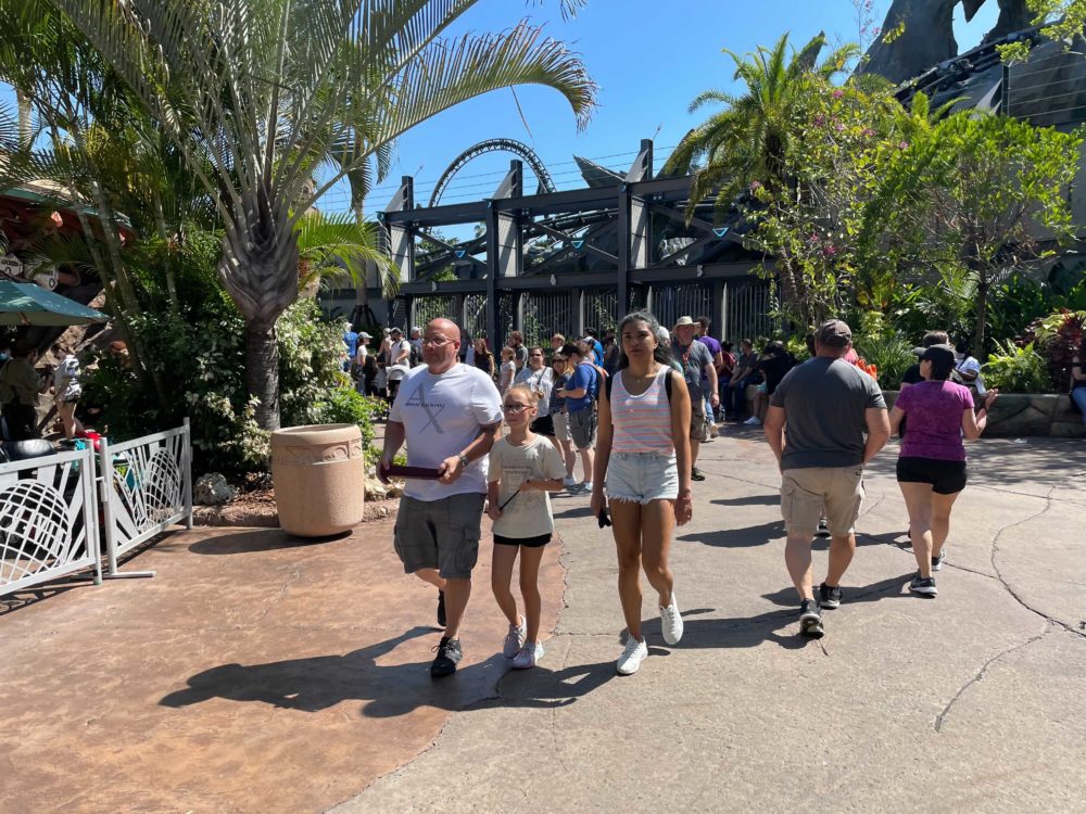 islands-of-adventure-no-outdoor-masks-23