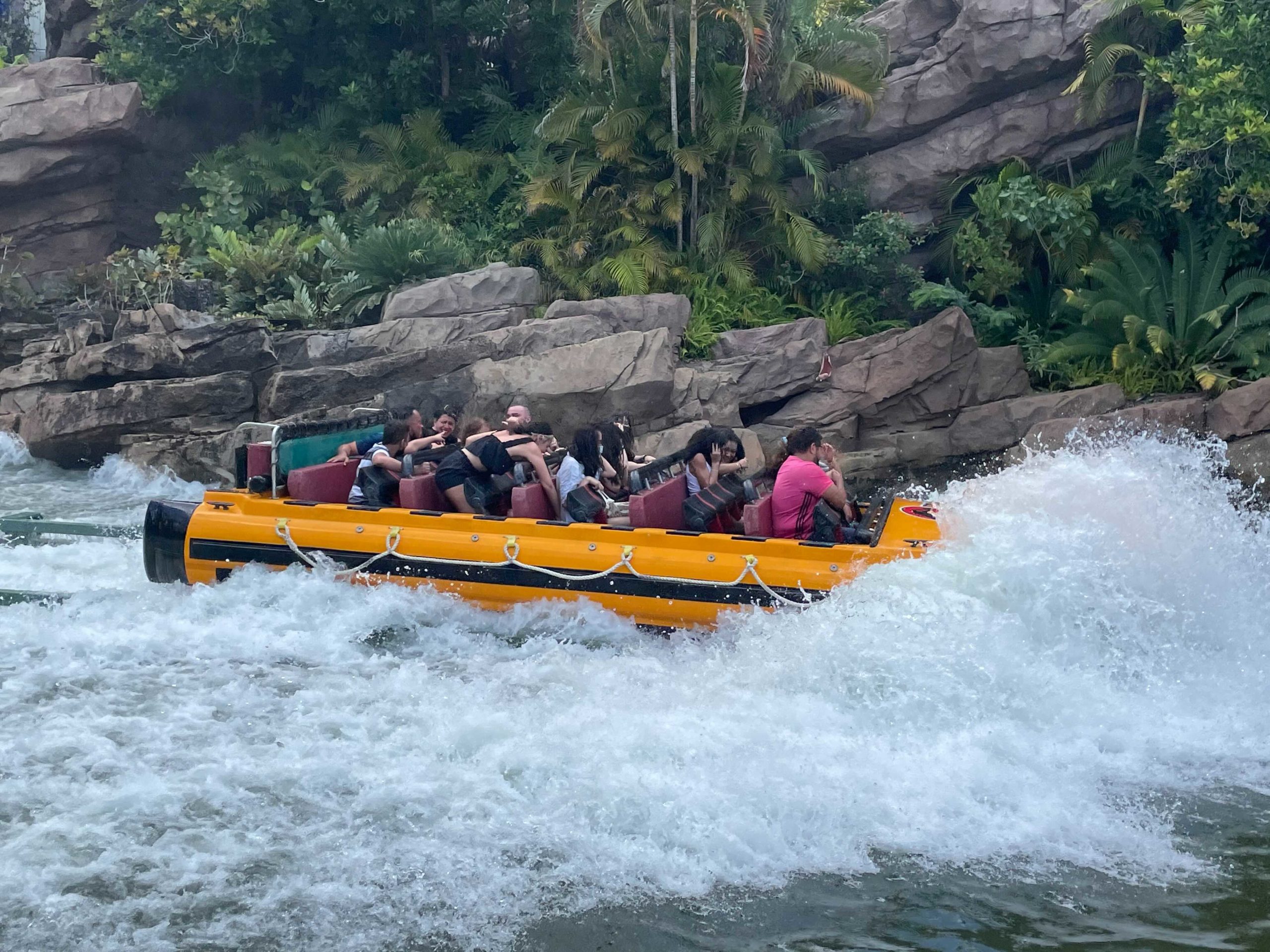 jurassic-park-river-adventure-every-row-5-1110415