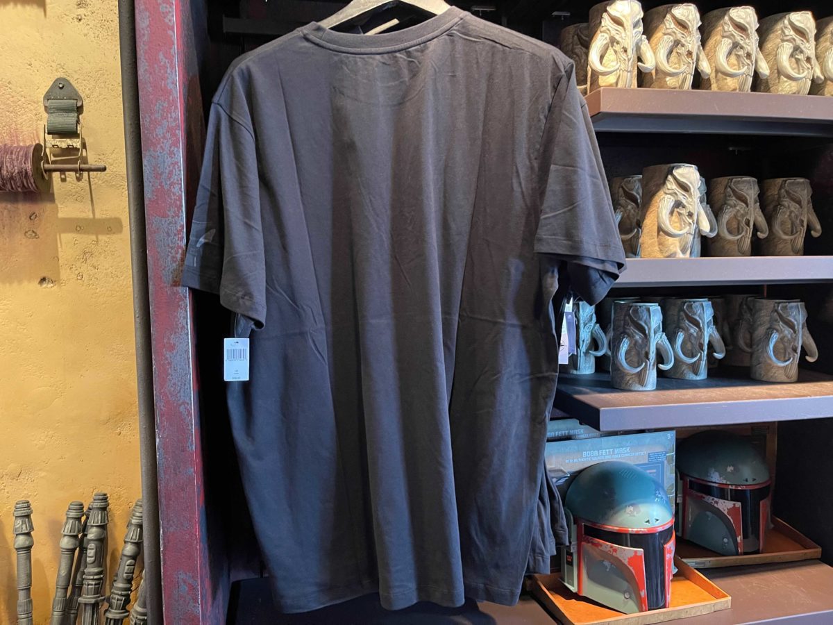 An Adult Mythosaur skull t-shirt found in Galaxy's Edge at Disneyland Resort.