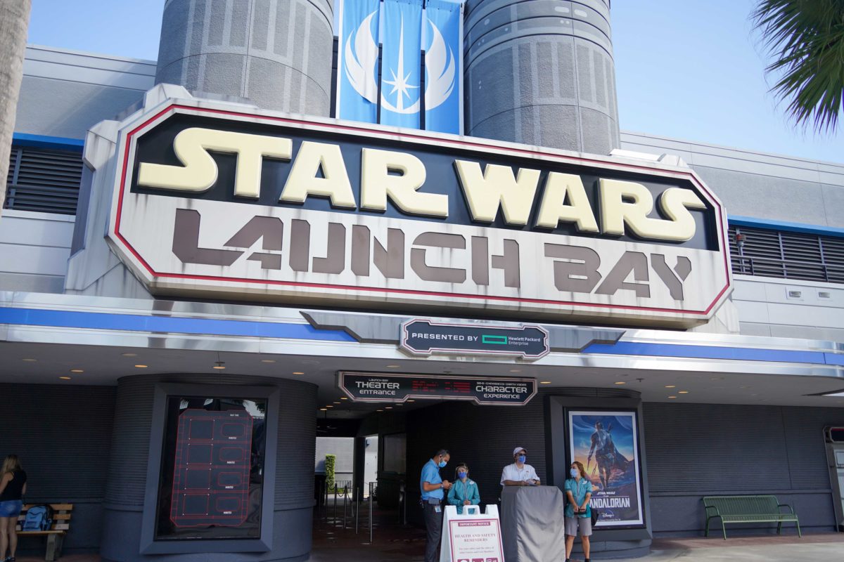 star-wars-launch-bay-72