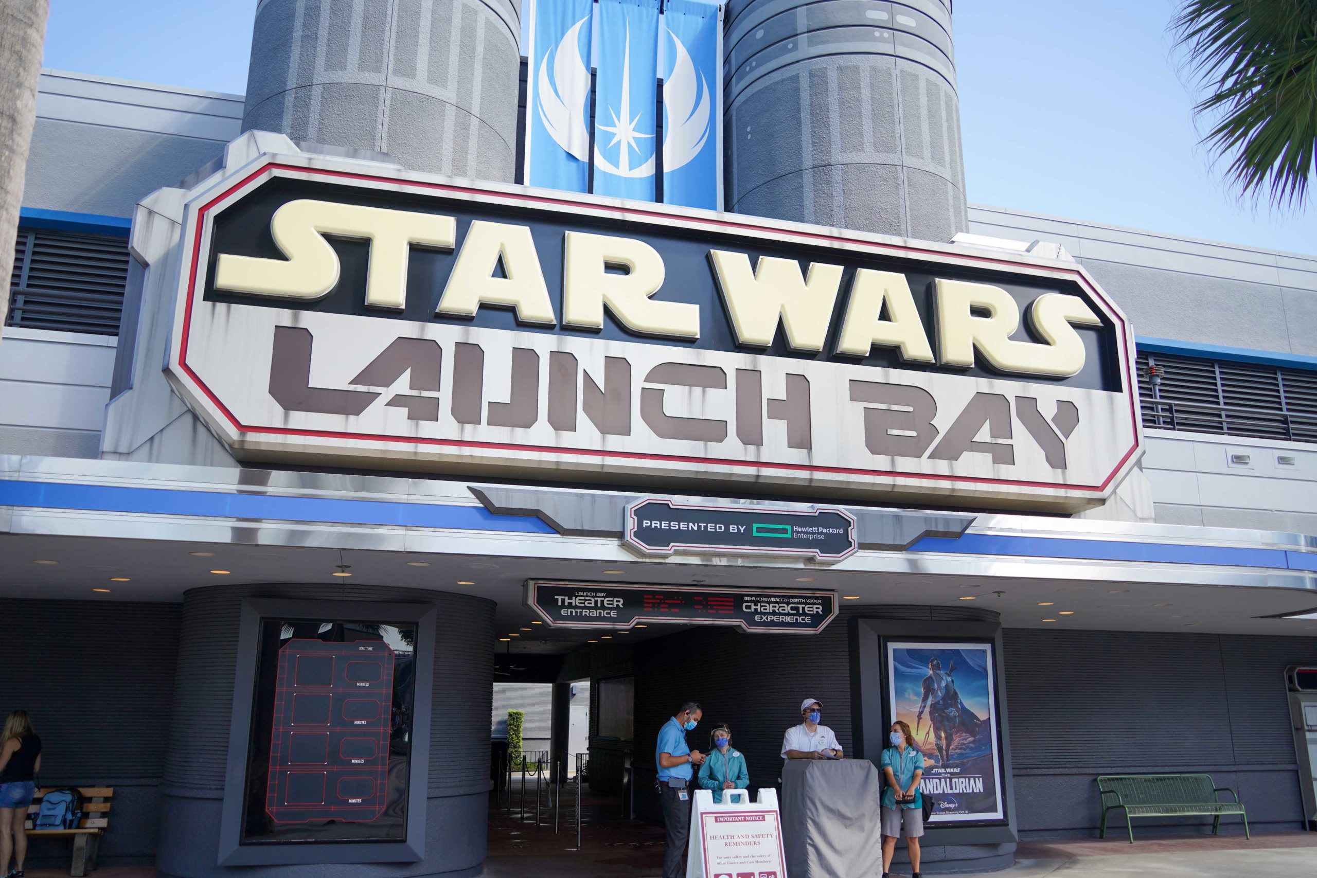 star-wars-launch-bay-72