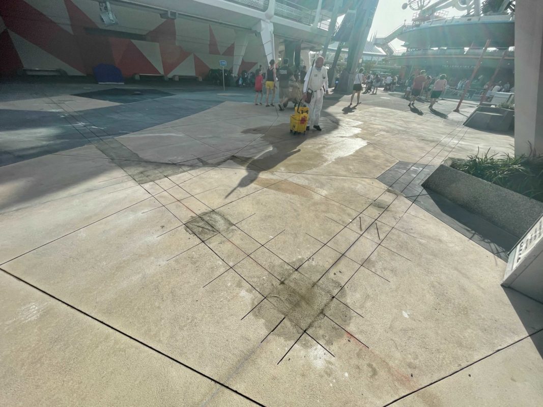 tomorrowland-pavement-05-20-5