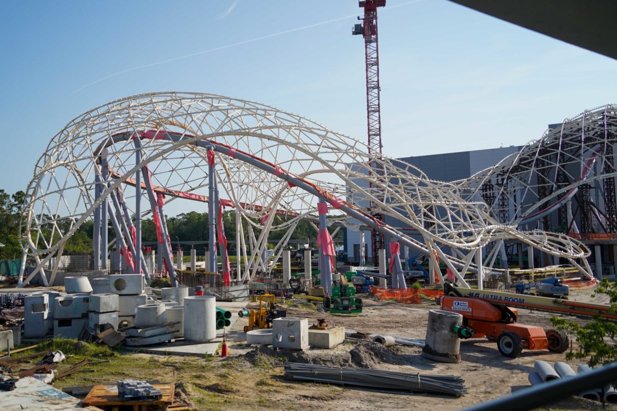 tron-lightcycle-run-construction-2-8593014