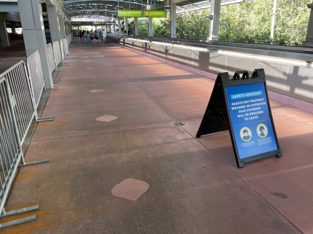 universal-orlando-resort-temperature-check-markers-removed-9