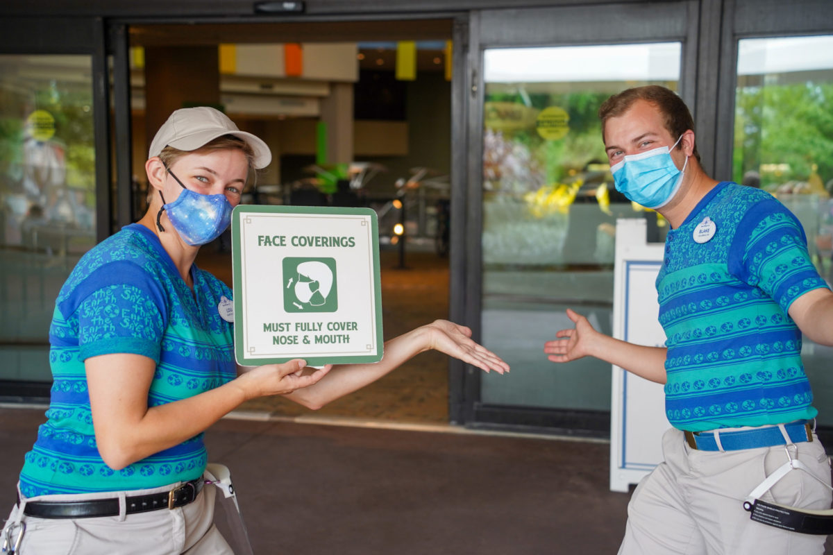 cast-members-with-indoor-mask-sign-6-5-21-8877388