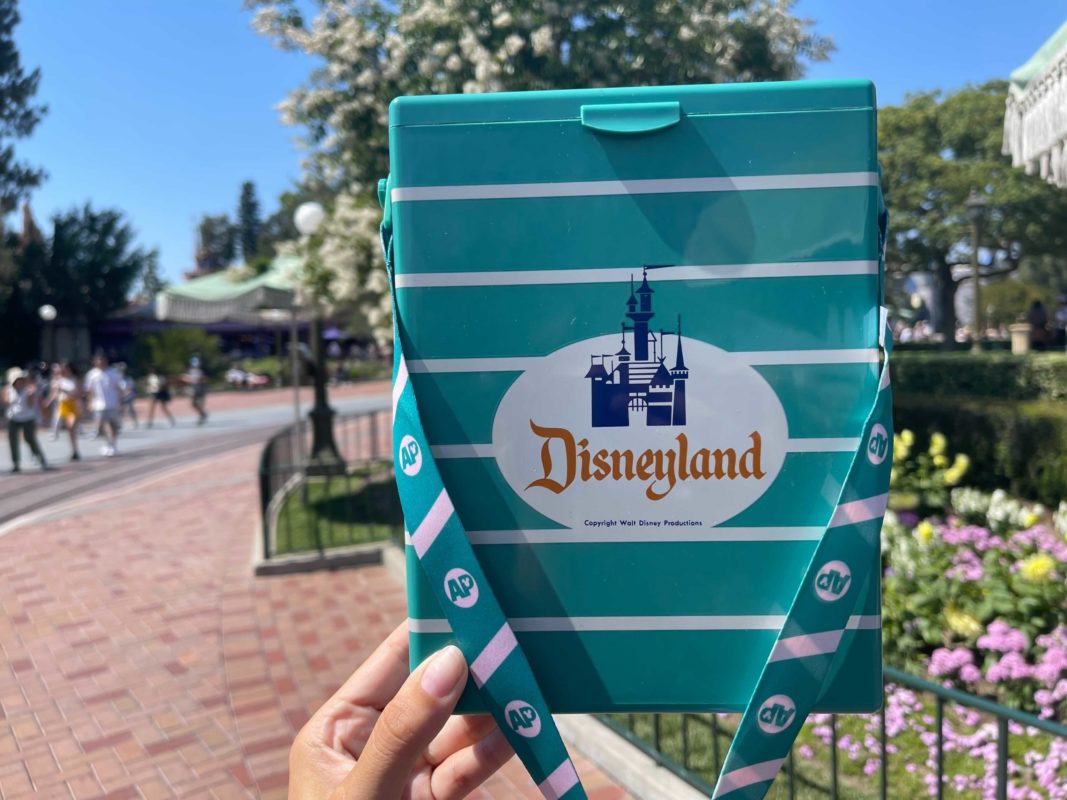 disneyland-legacy-passholder-retro-popcorn-bucket-2-5298892