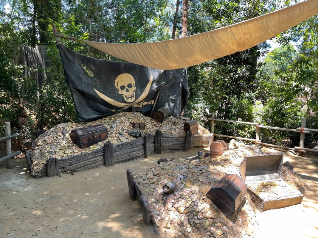 disneyland-pirates-lair-on-tom-sawyer-island-reopen-10-9004661
