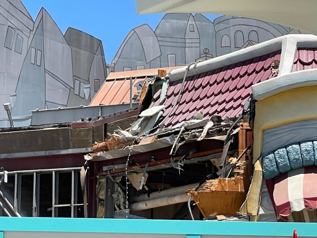 disneyland-toontown-construction-for-runaway-railway-15-7964322