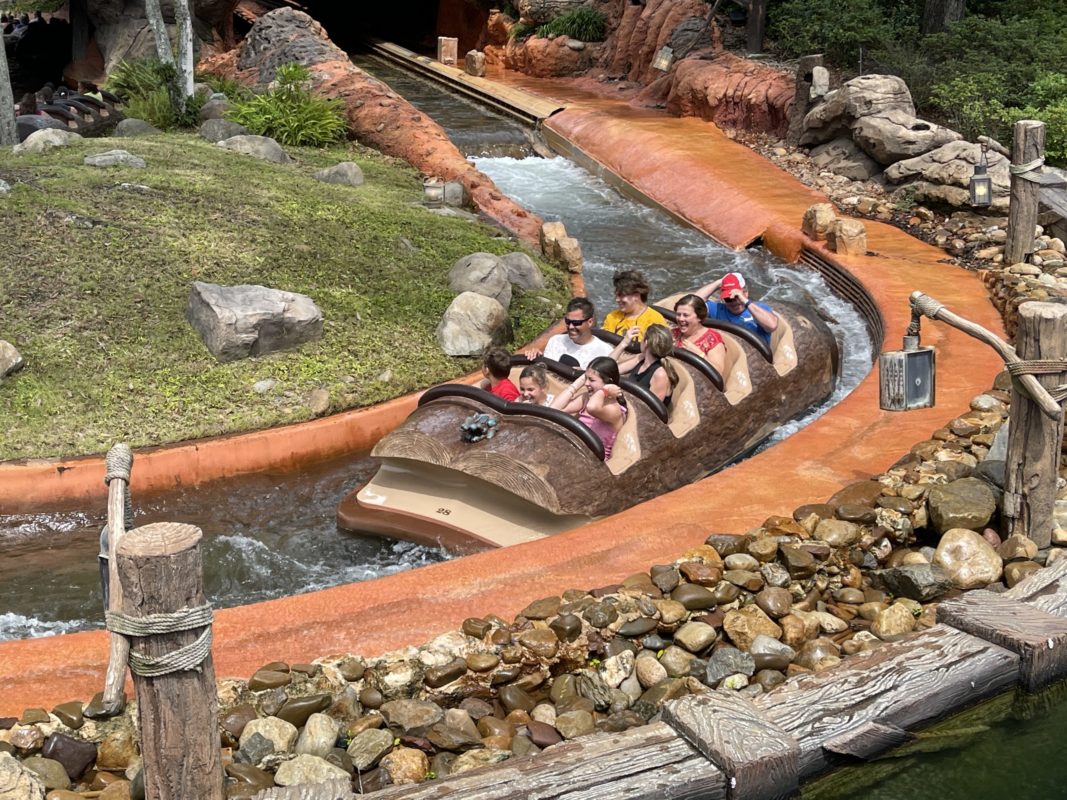 splash-mountain-seating-every-row-magic-kingdom-06152021