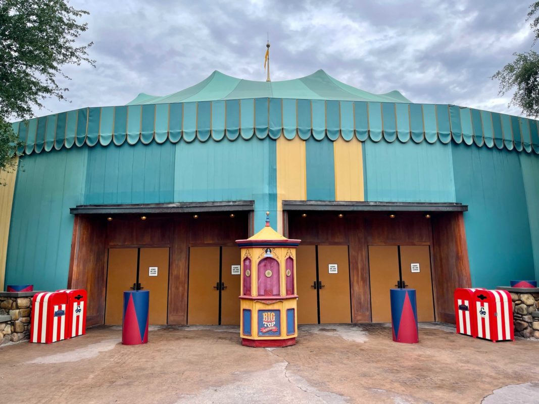 big-top-souvenirs-no-sign-2688185