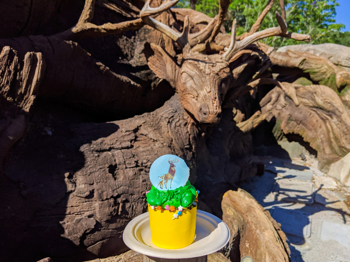 cupcake-deer-full-06-09-21-1969658