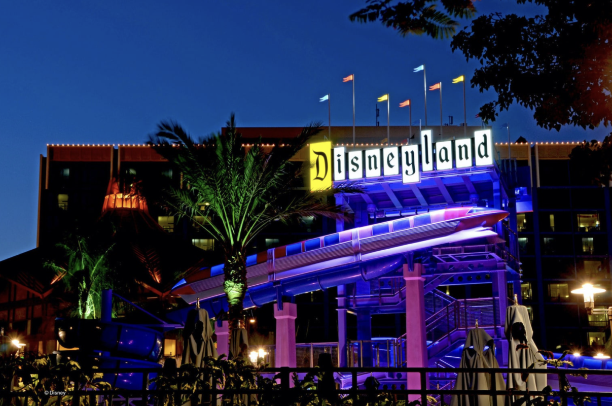 disneyland-hotel-8829013