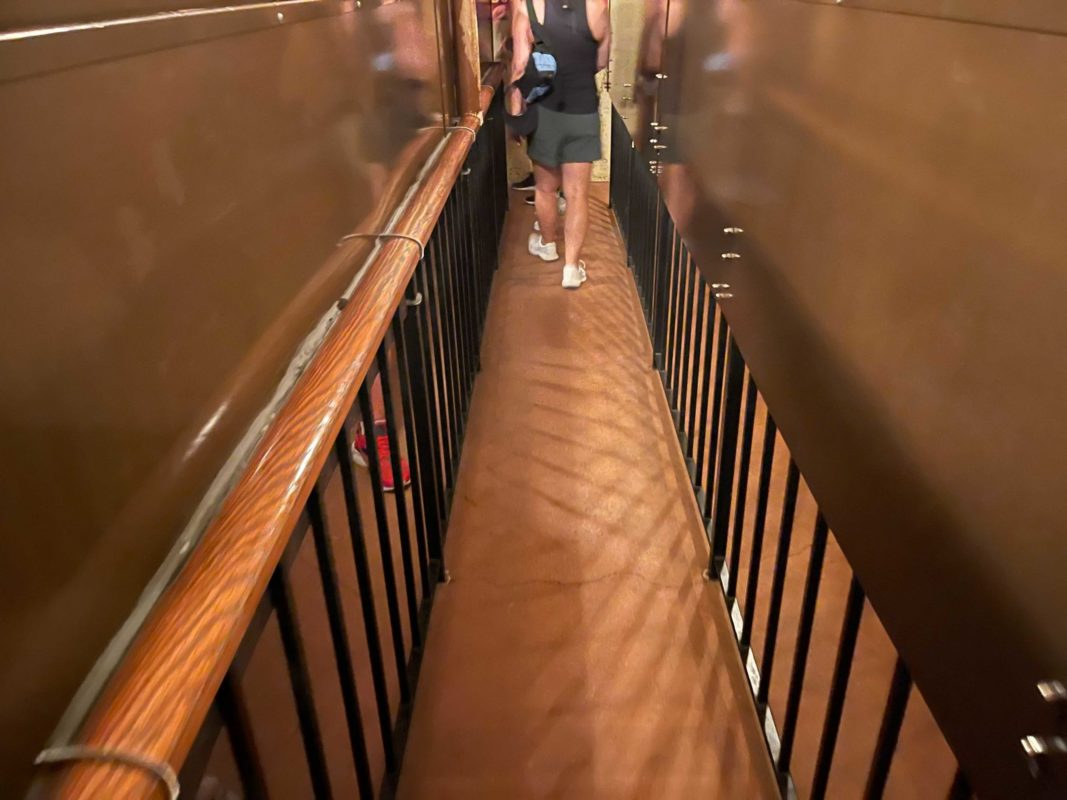 gran-fiesta-tour-distancing-1