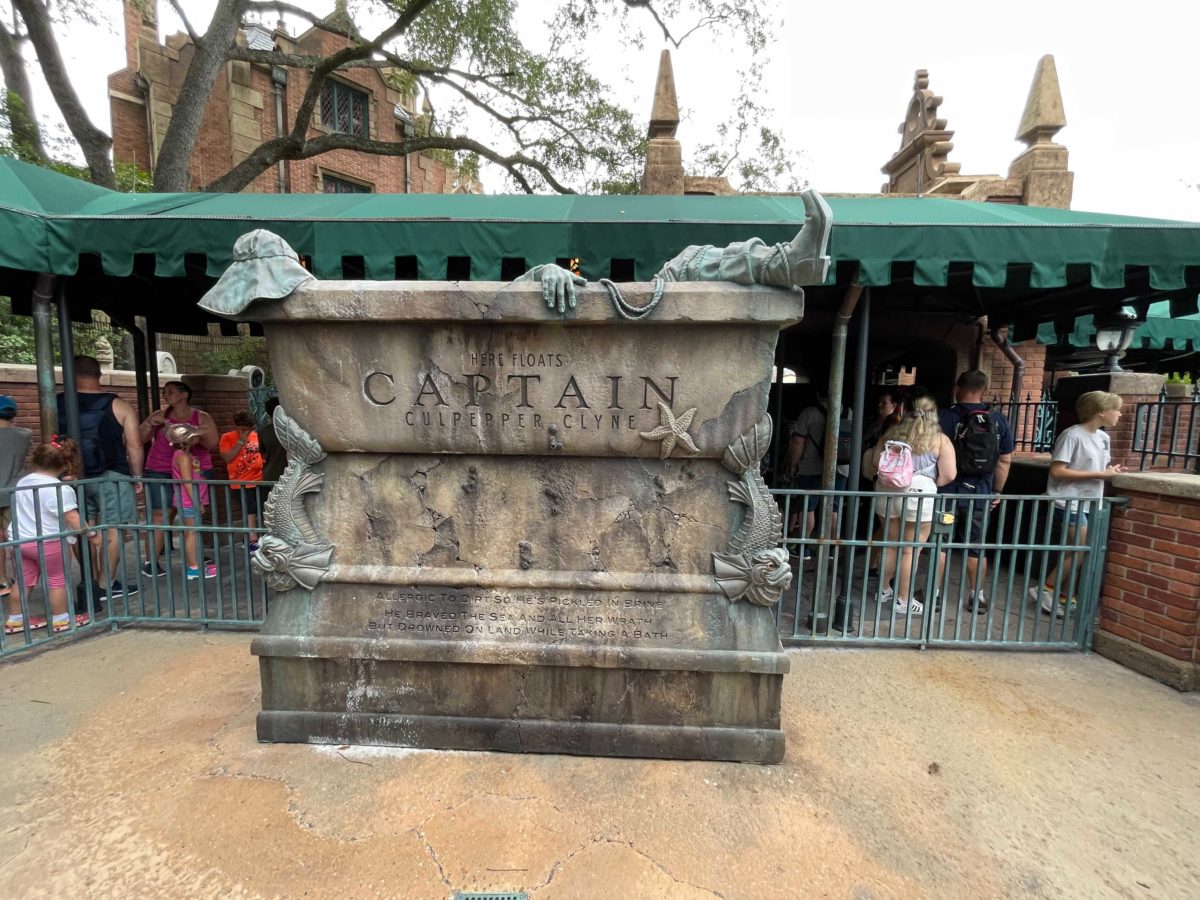 haunted-mansion-queue4