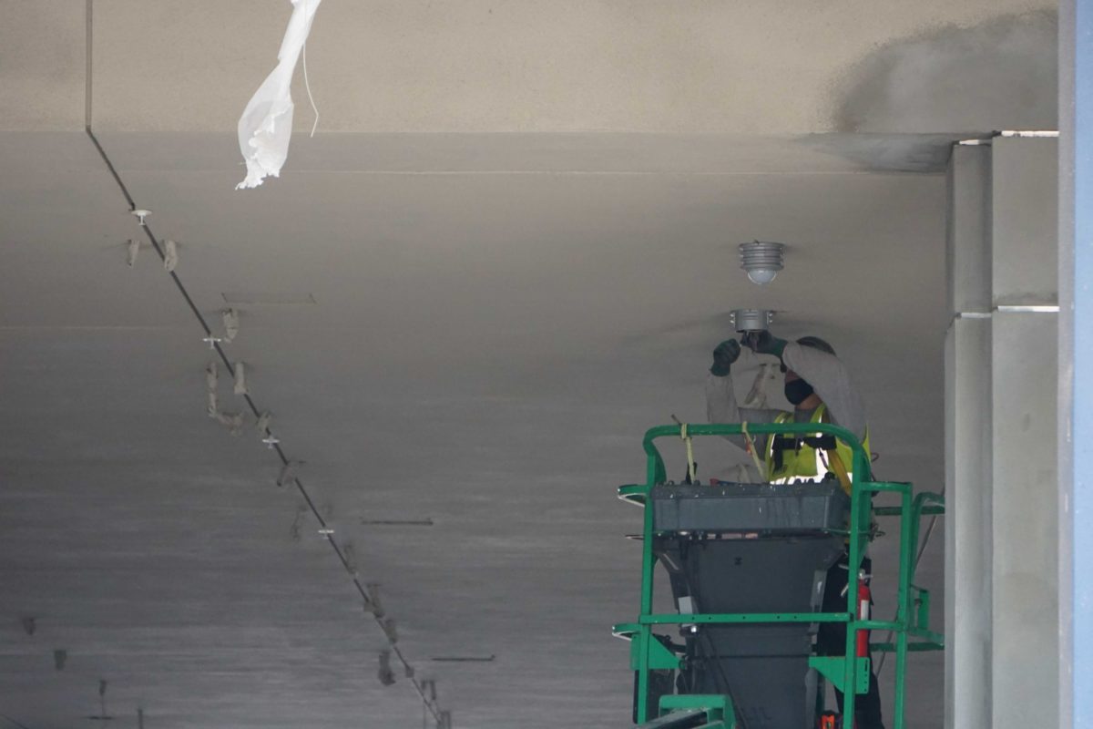 innoventions-breezeway-lights-2