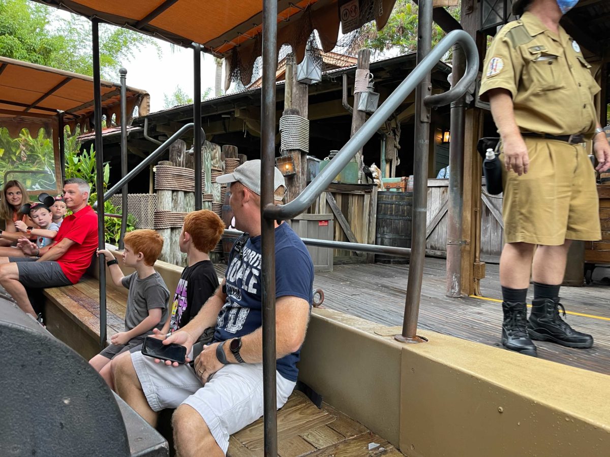 jungle-cruise-distancing-removed-2