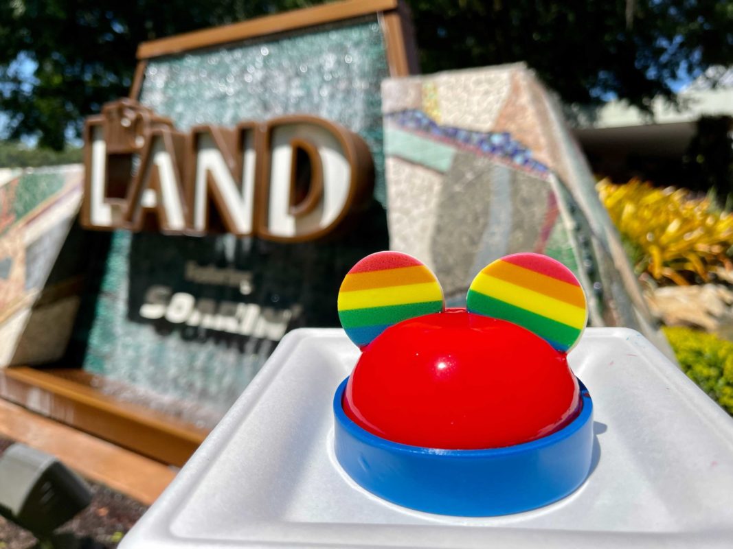 mickey-rainbow-dome-cake-1