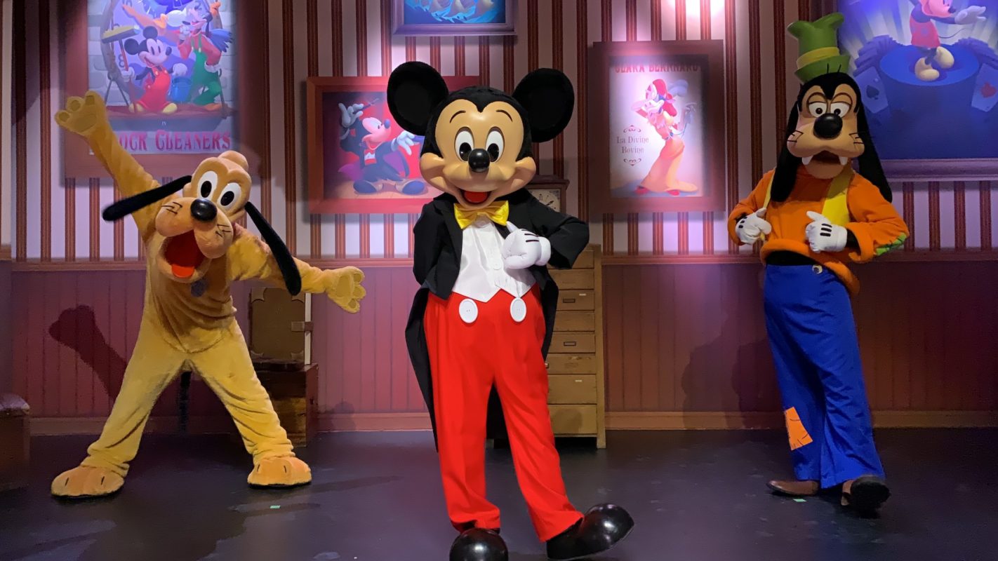 mickeydlpmeetandgreet-6