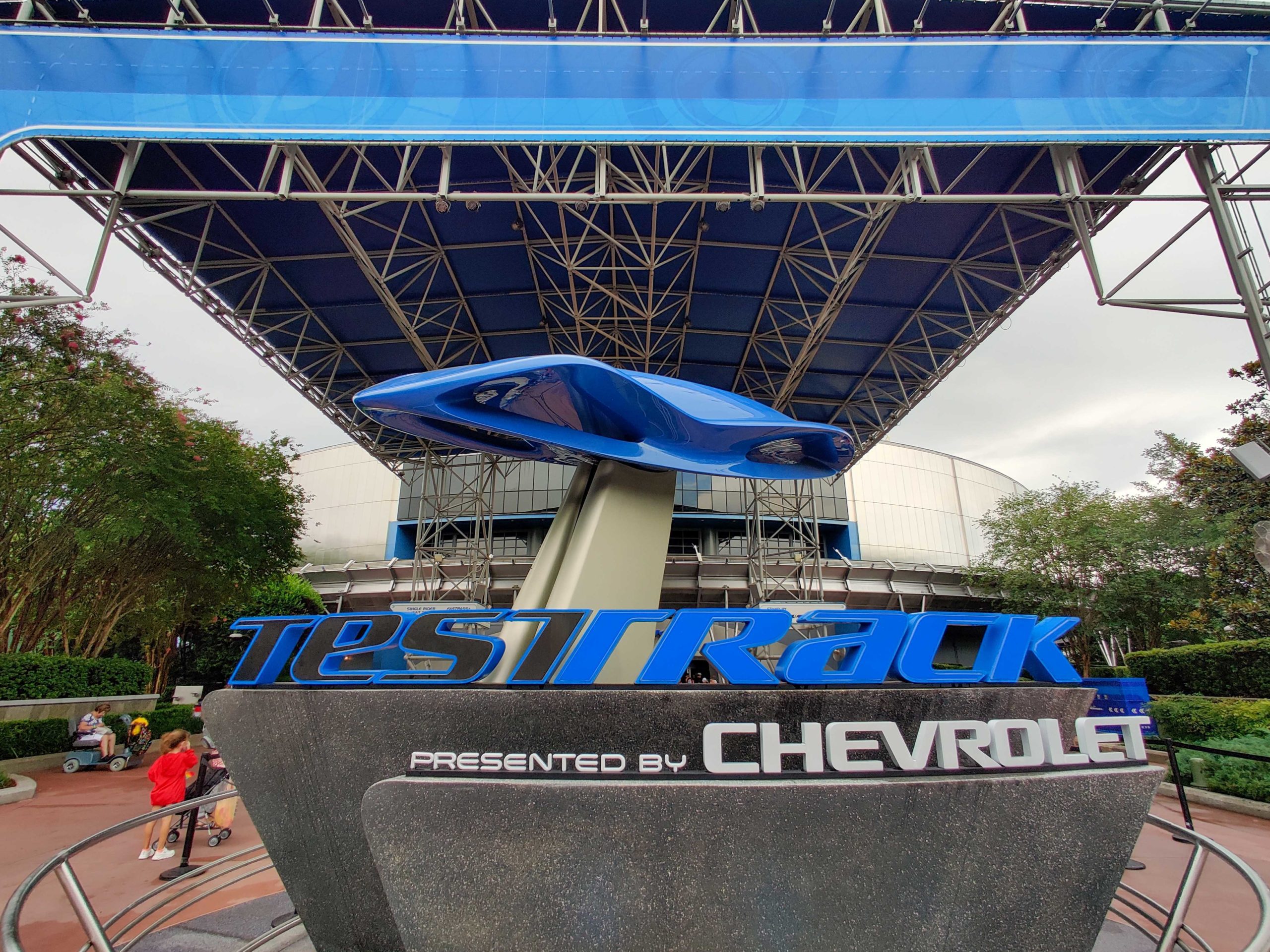 Test Track Presented by Chevrolet sign