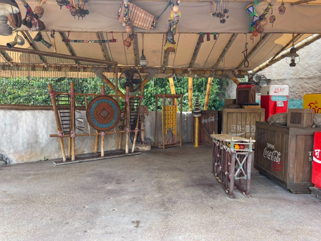 village-traders7-1242362