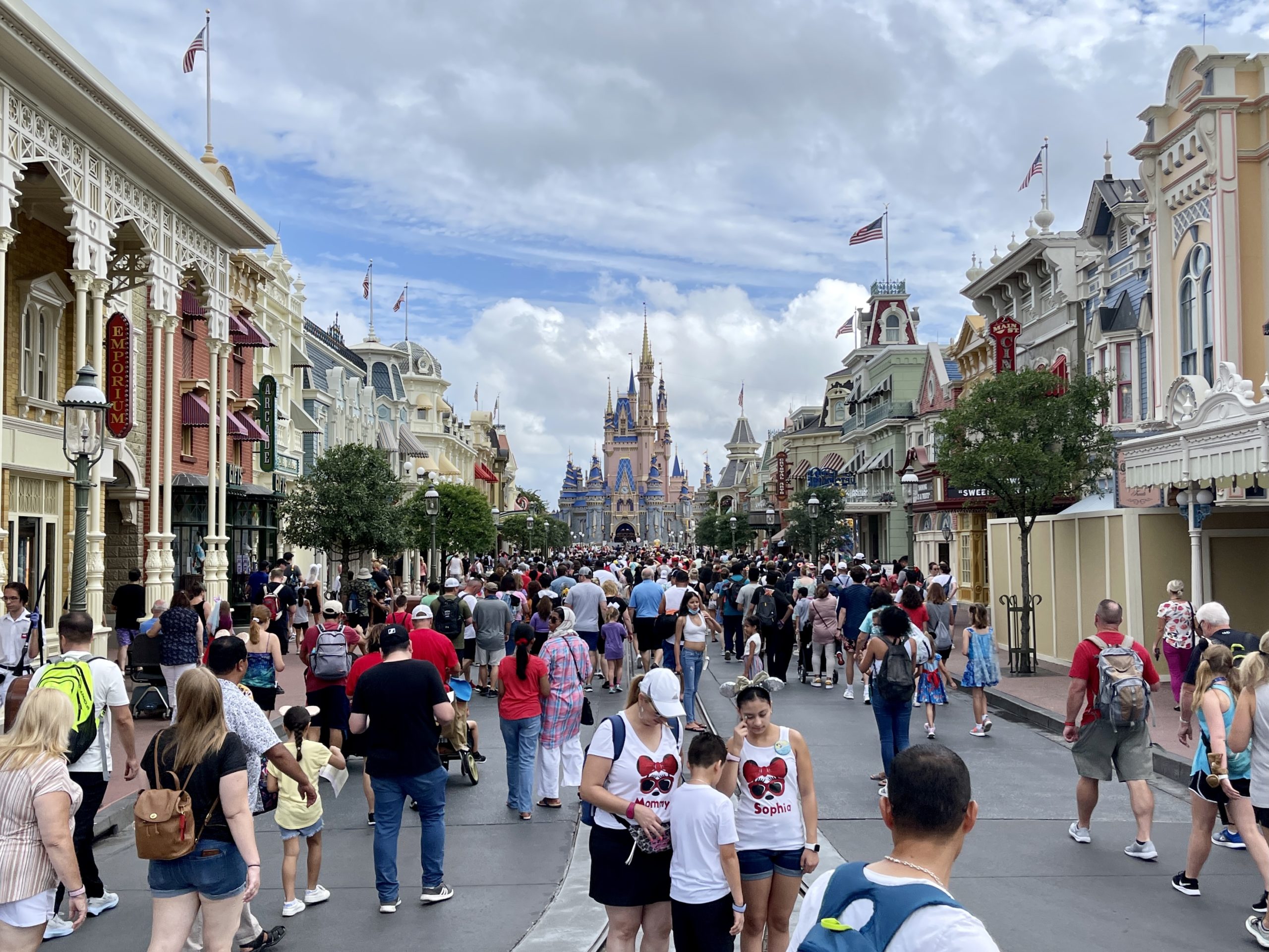 10am-main-street-usa-crowds-magic-kingdom-07142021
