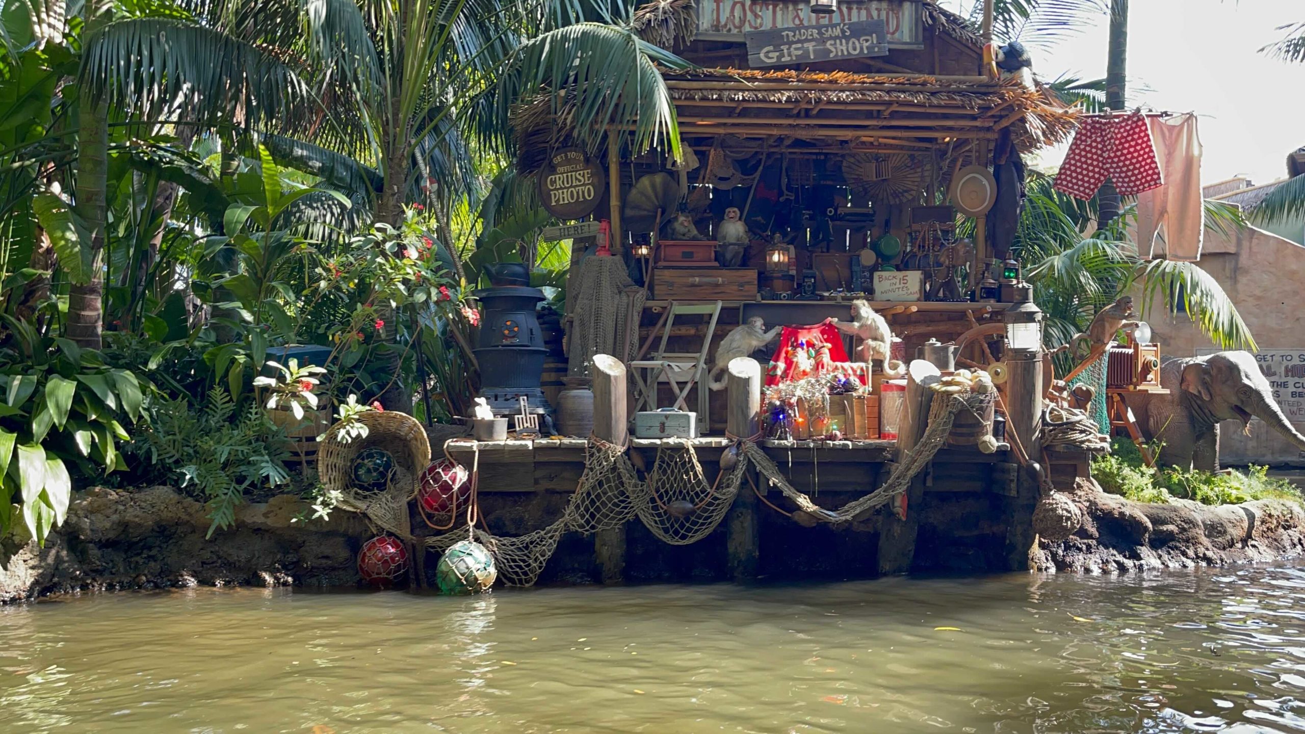 disneyland-jungle-cruise-reopens-11-3125176