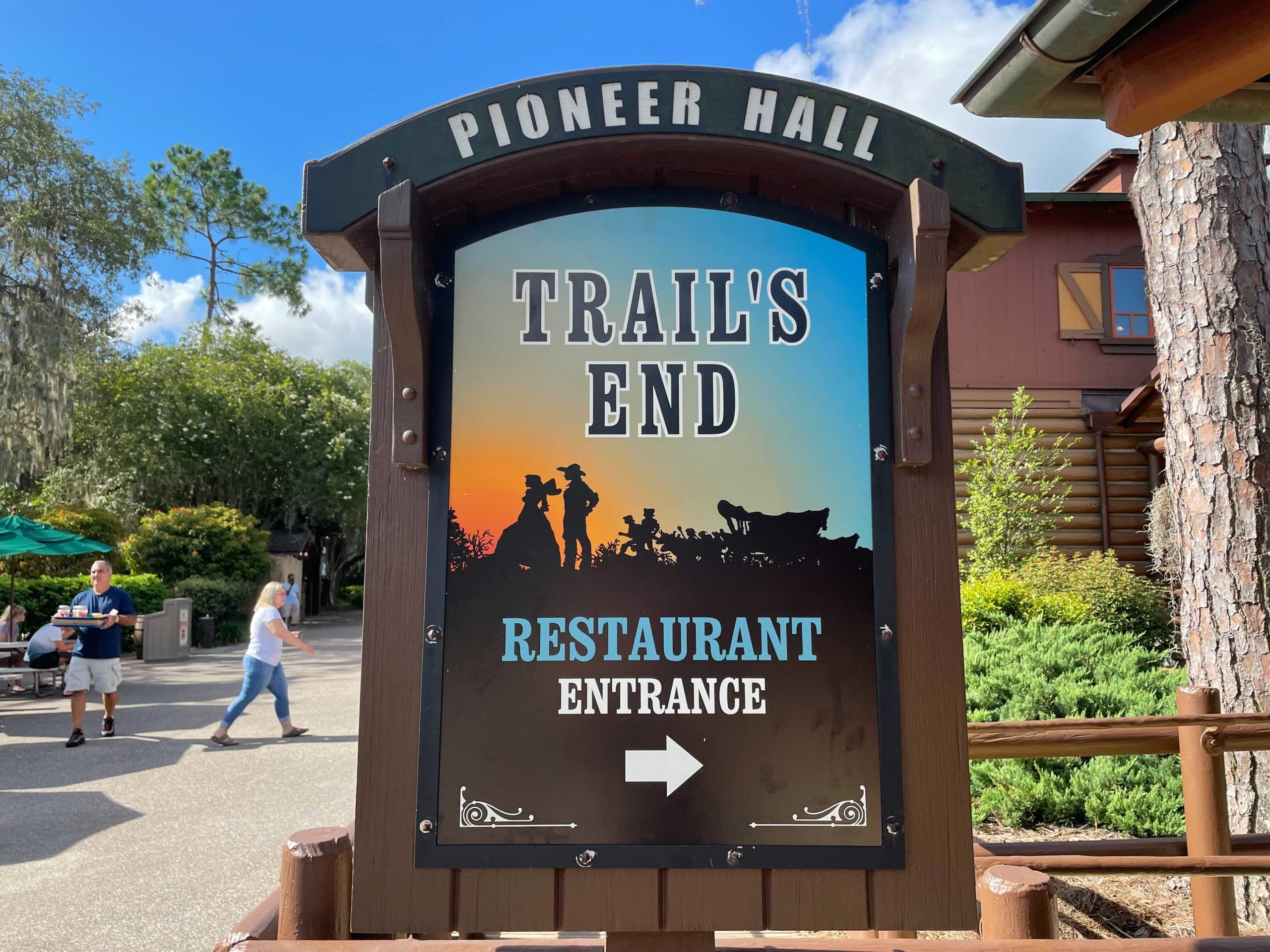 disneys-fort-wilderness-resort-and-campground-pioneer-hall-trails-end-restaurant-5-7684481