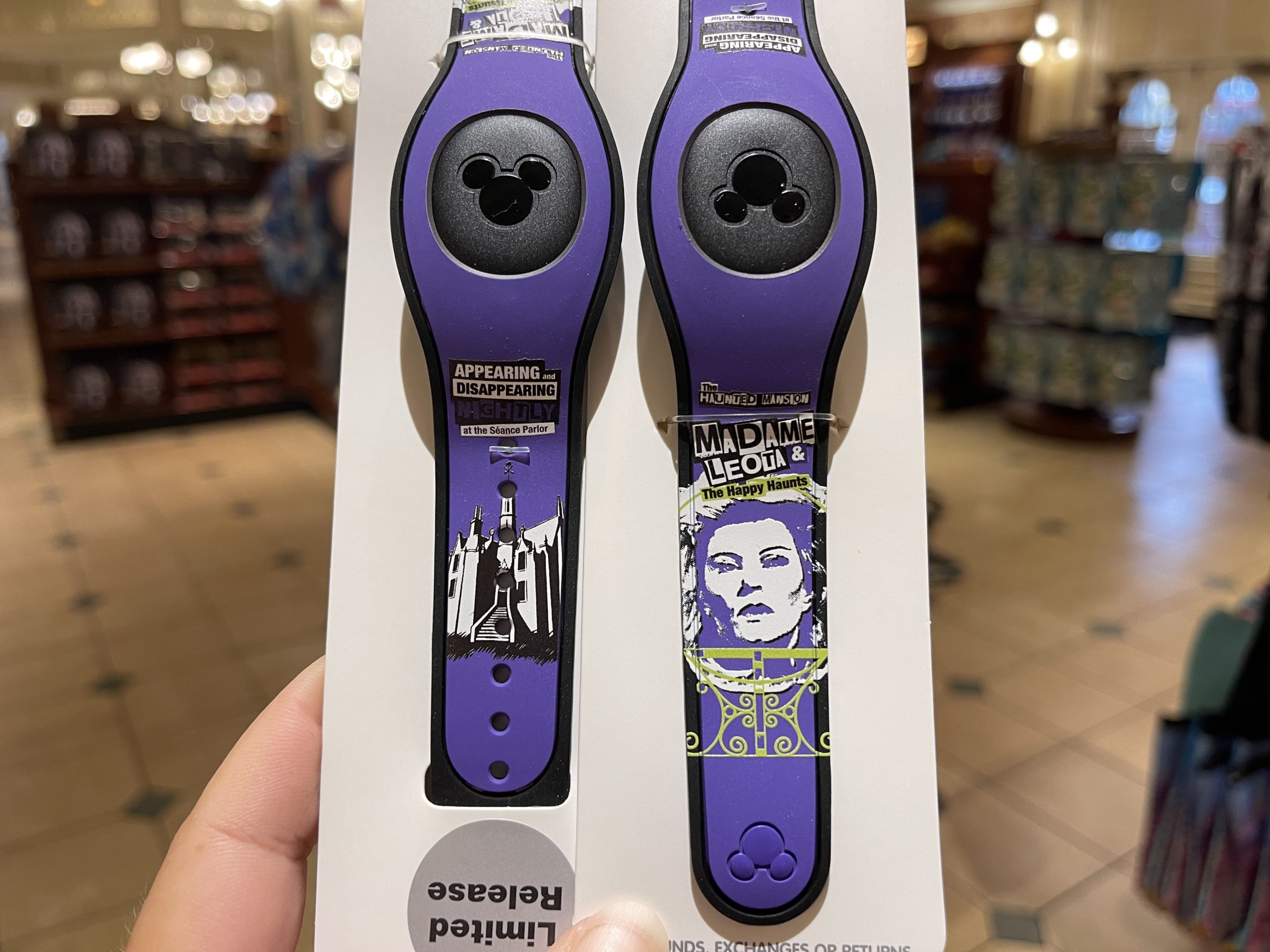madame-leota-haunted-mansion-limited-release-magicband-magic-kingdom-07052021