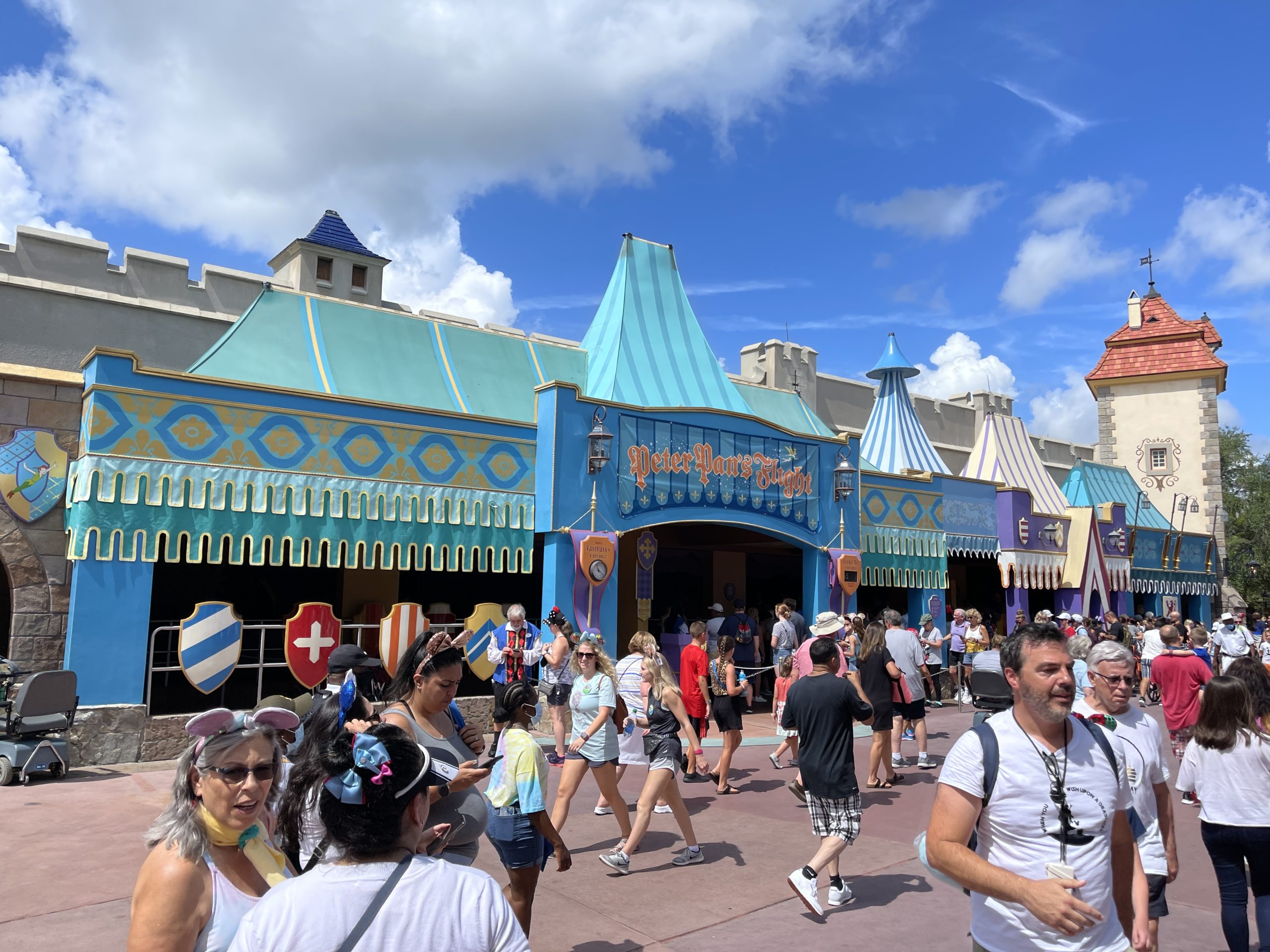 peter-pans-flight-flags-gold-roof-cap-decorations-removed-magic-kingdom-07162021