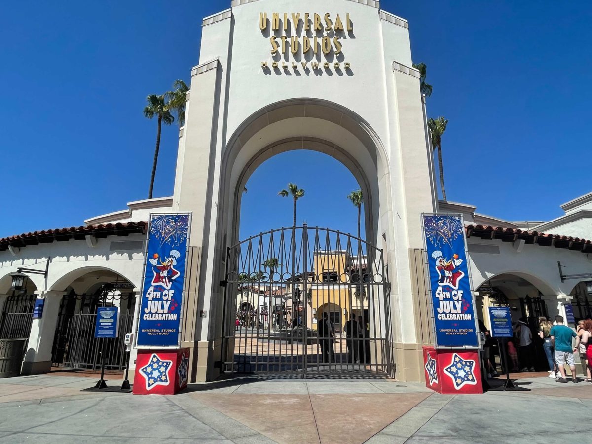 universal-studios-hollywood-4th-of-july-decorations-15-7150487