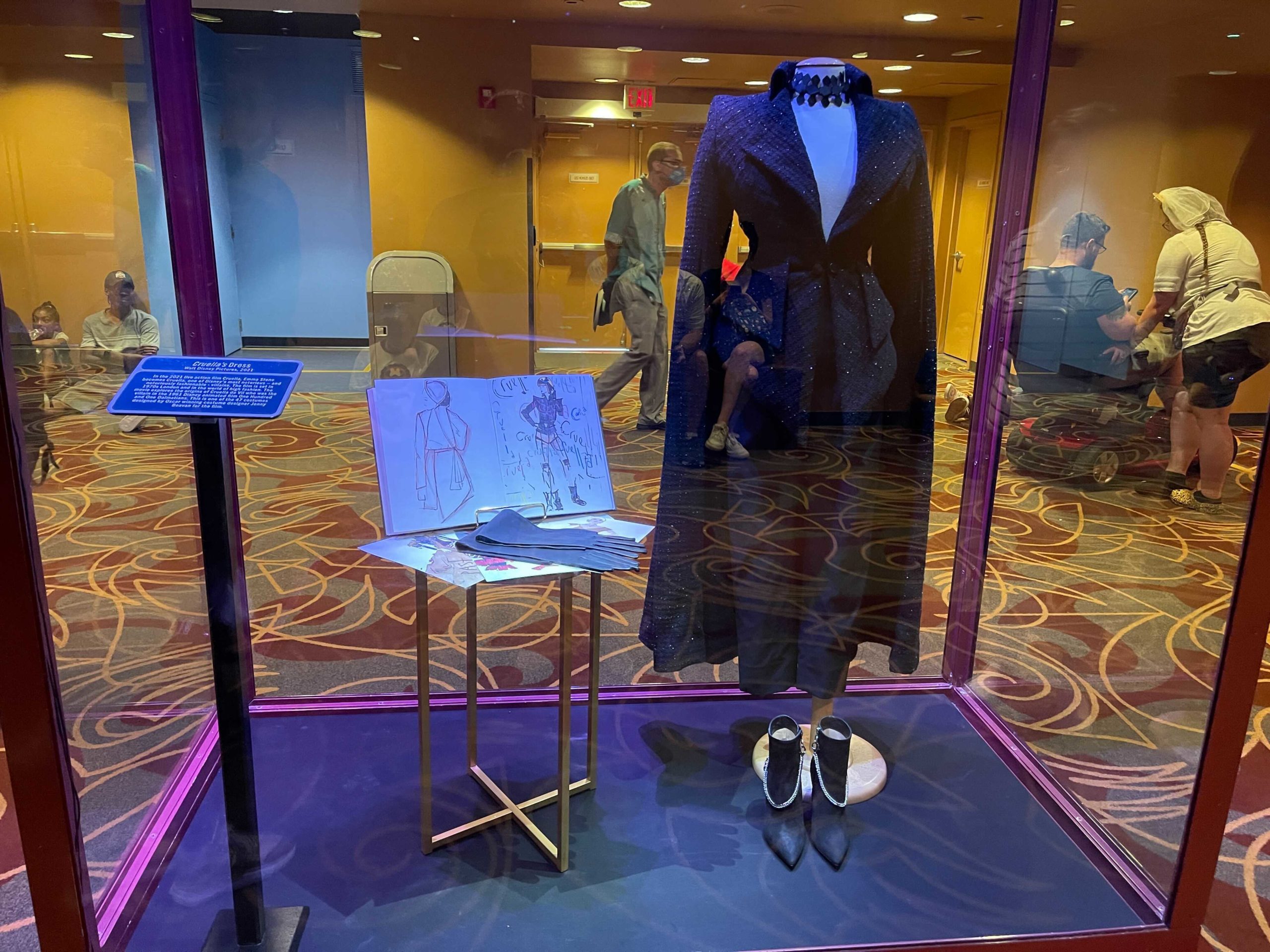 cruella-costume2-2958929