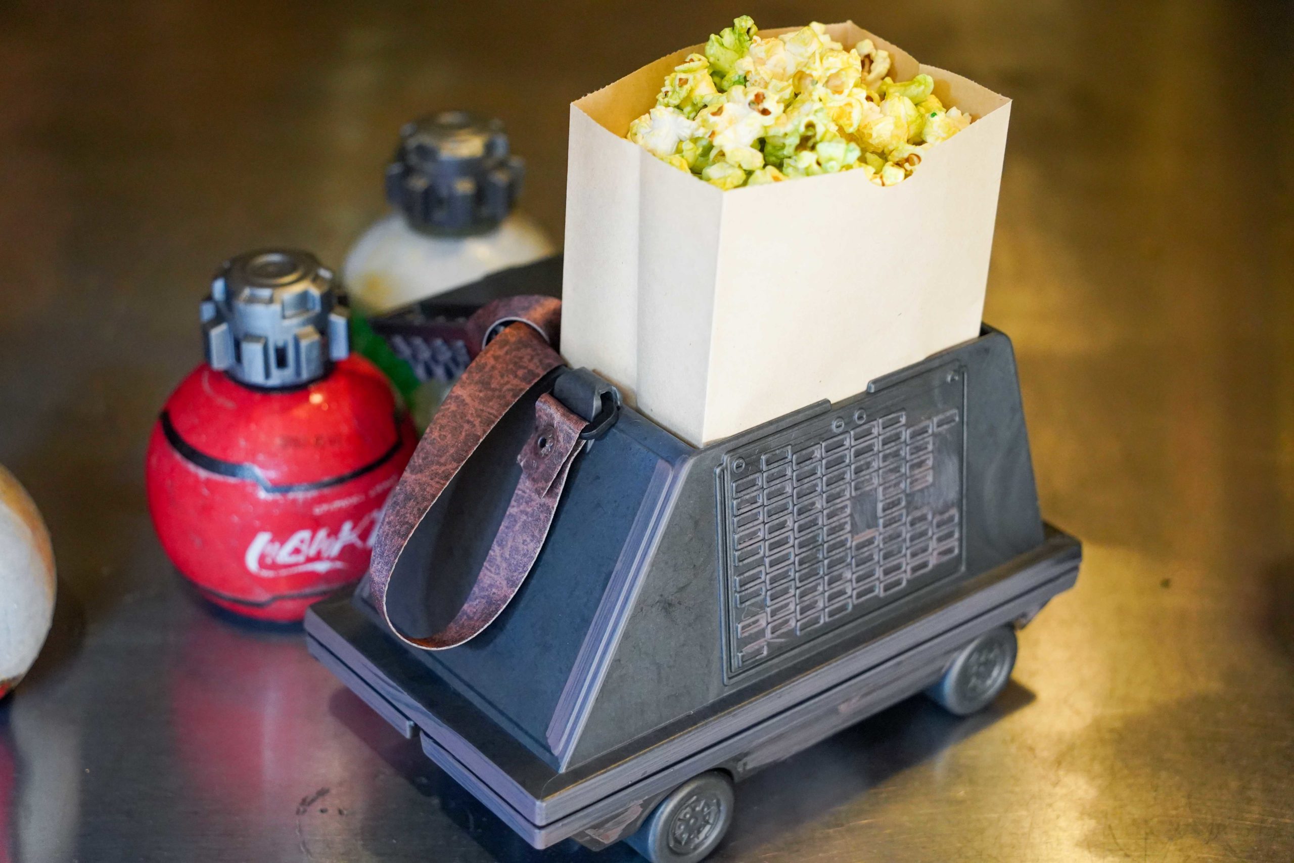 kat-sakas-kettle-blue-popcorn-148