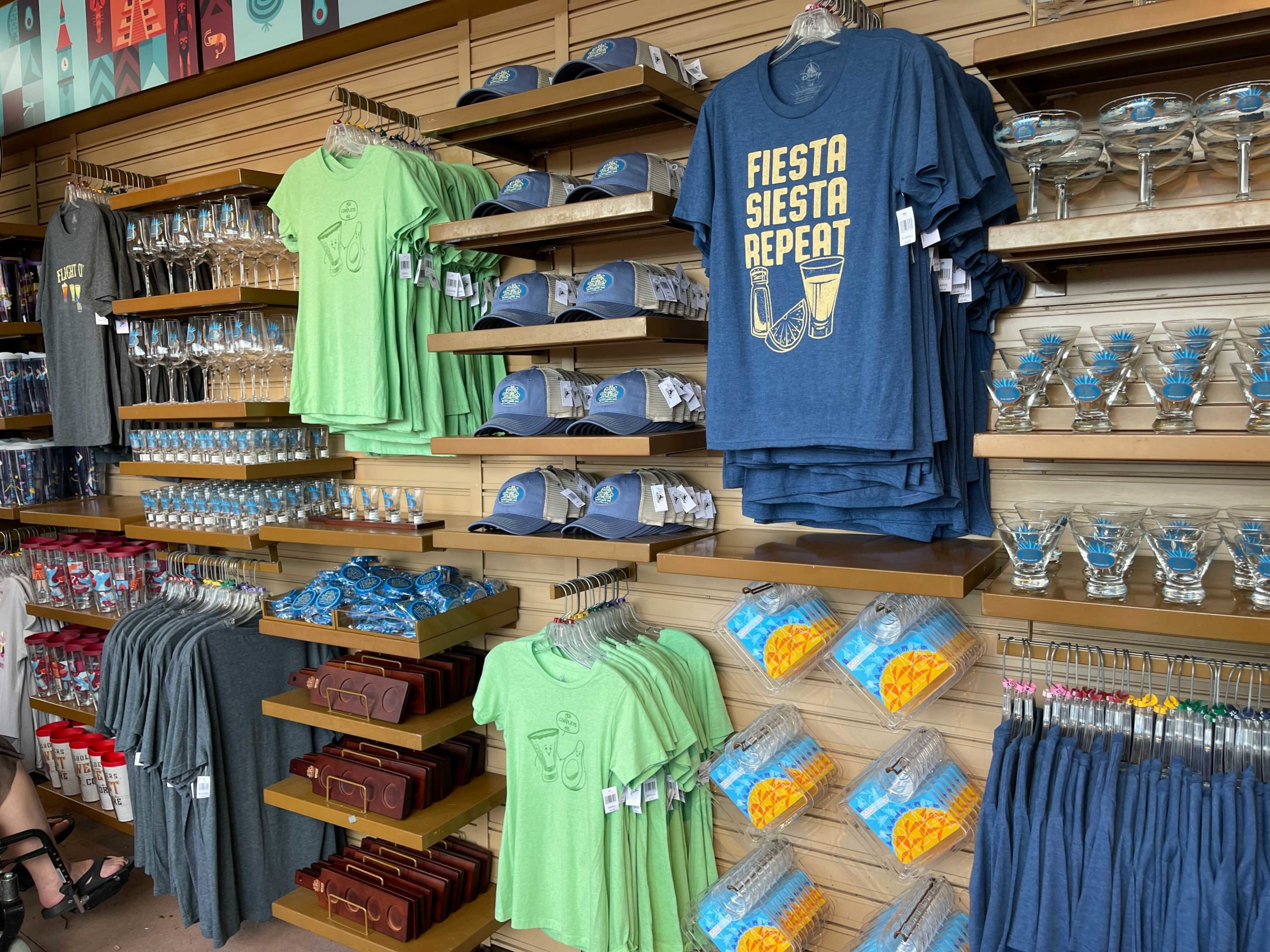 la-cava-merch-9325185