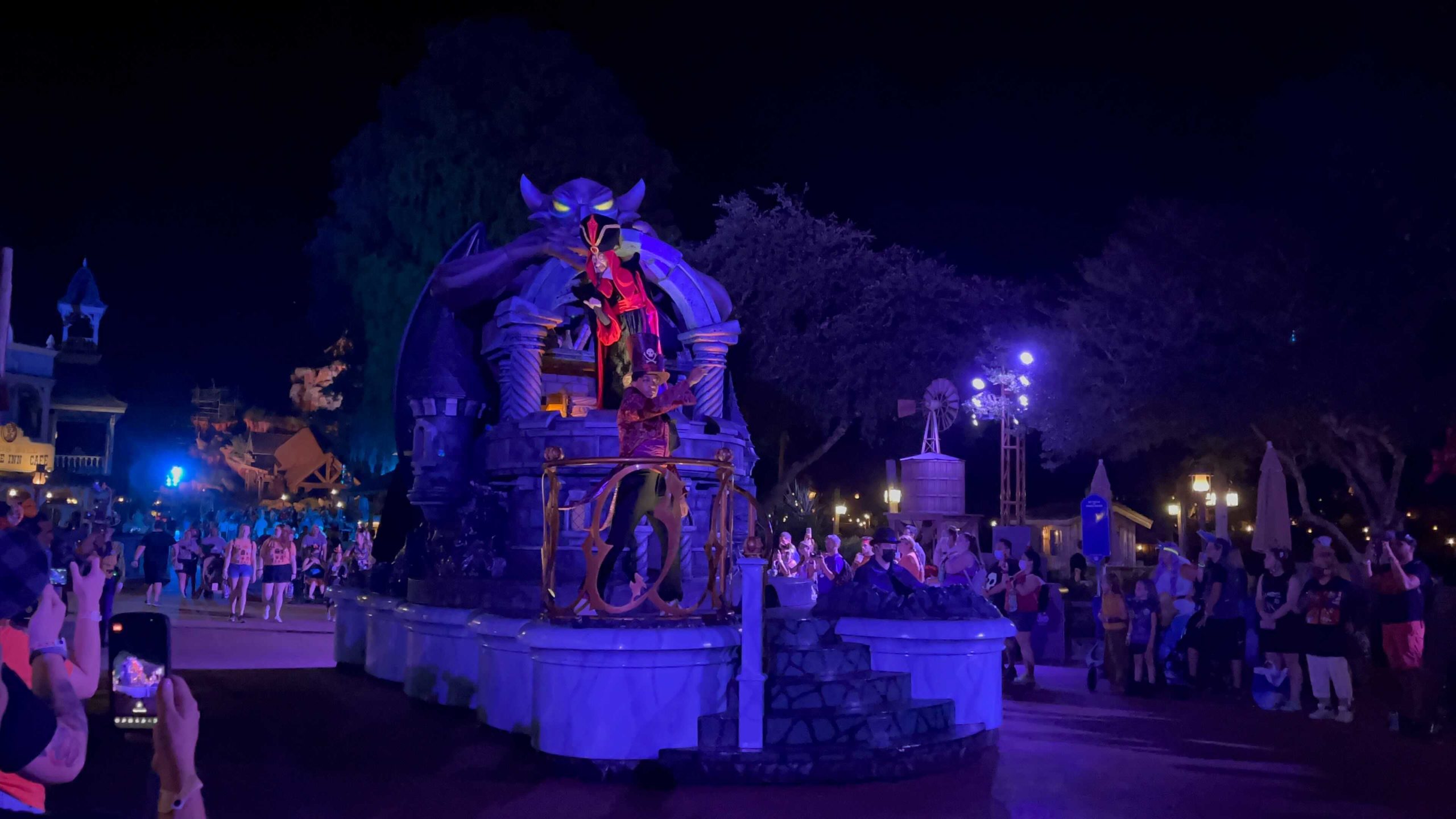 boo-bash-villains-halloween-cavalcade-18-1946092