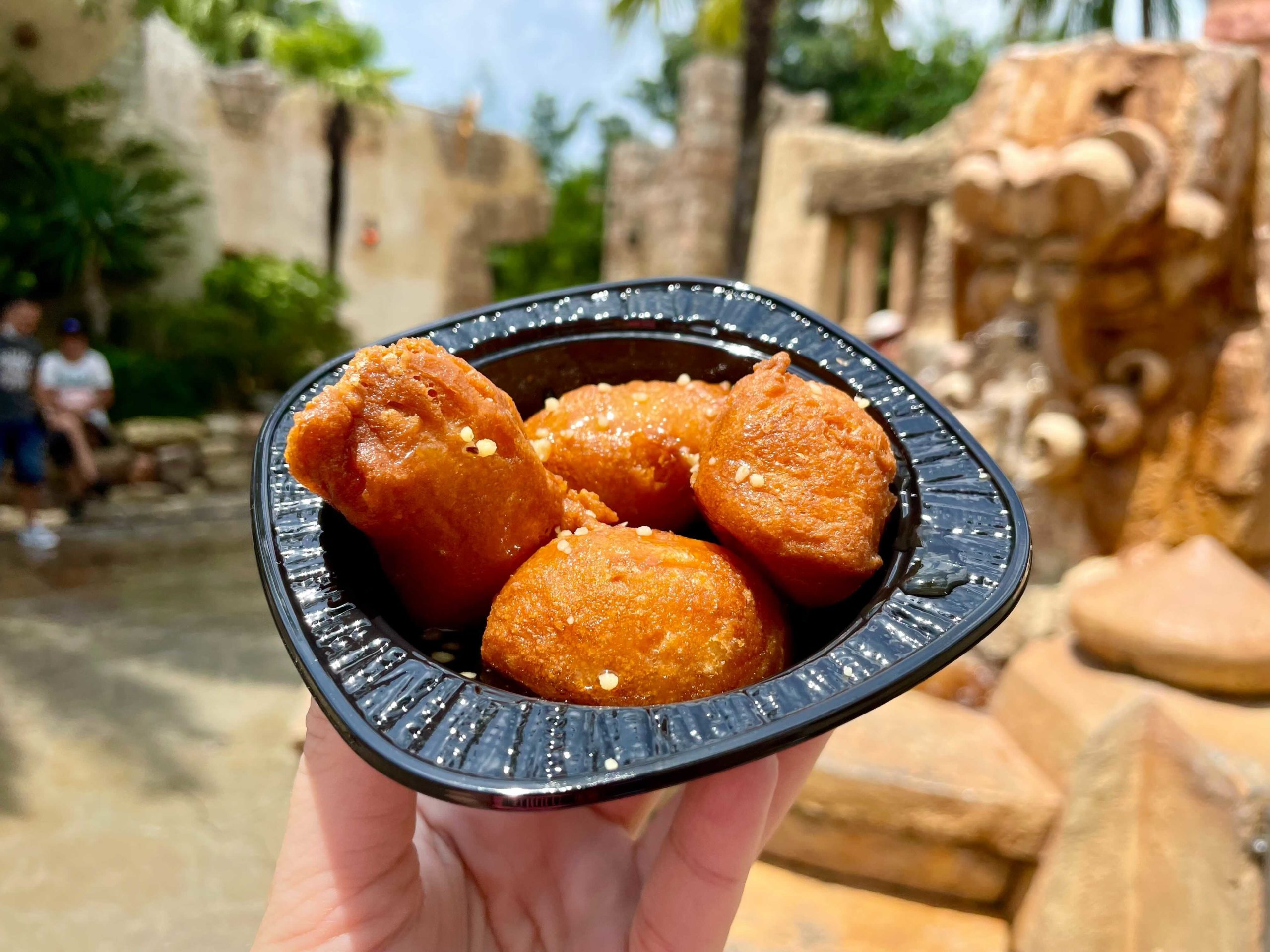 greek-honey-puffs-universal-islands-of-adventure-review-8-9-21-15-5119514