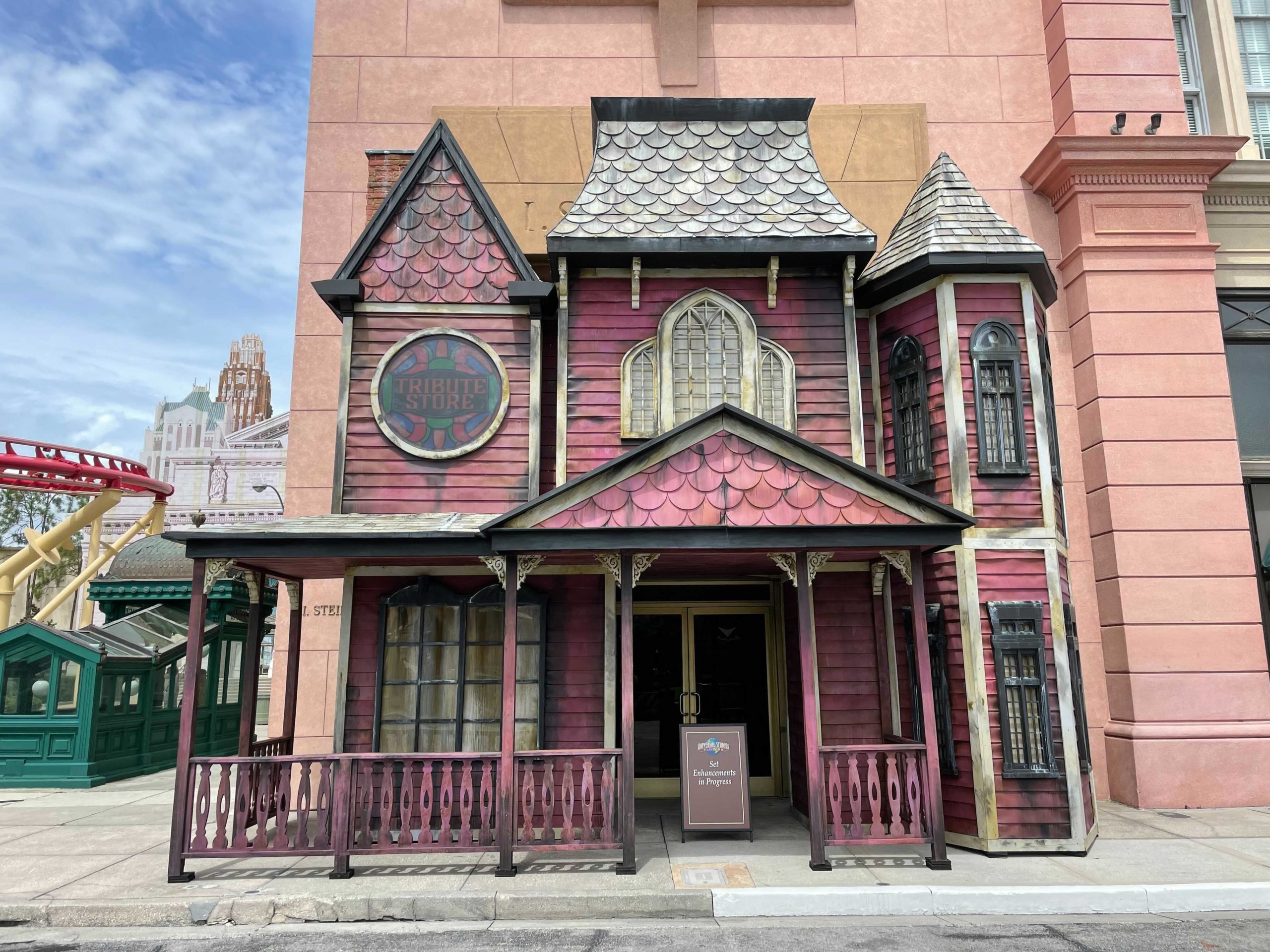 hhn-30-prep-tribute-store-facade-3-8116953