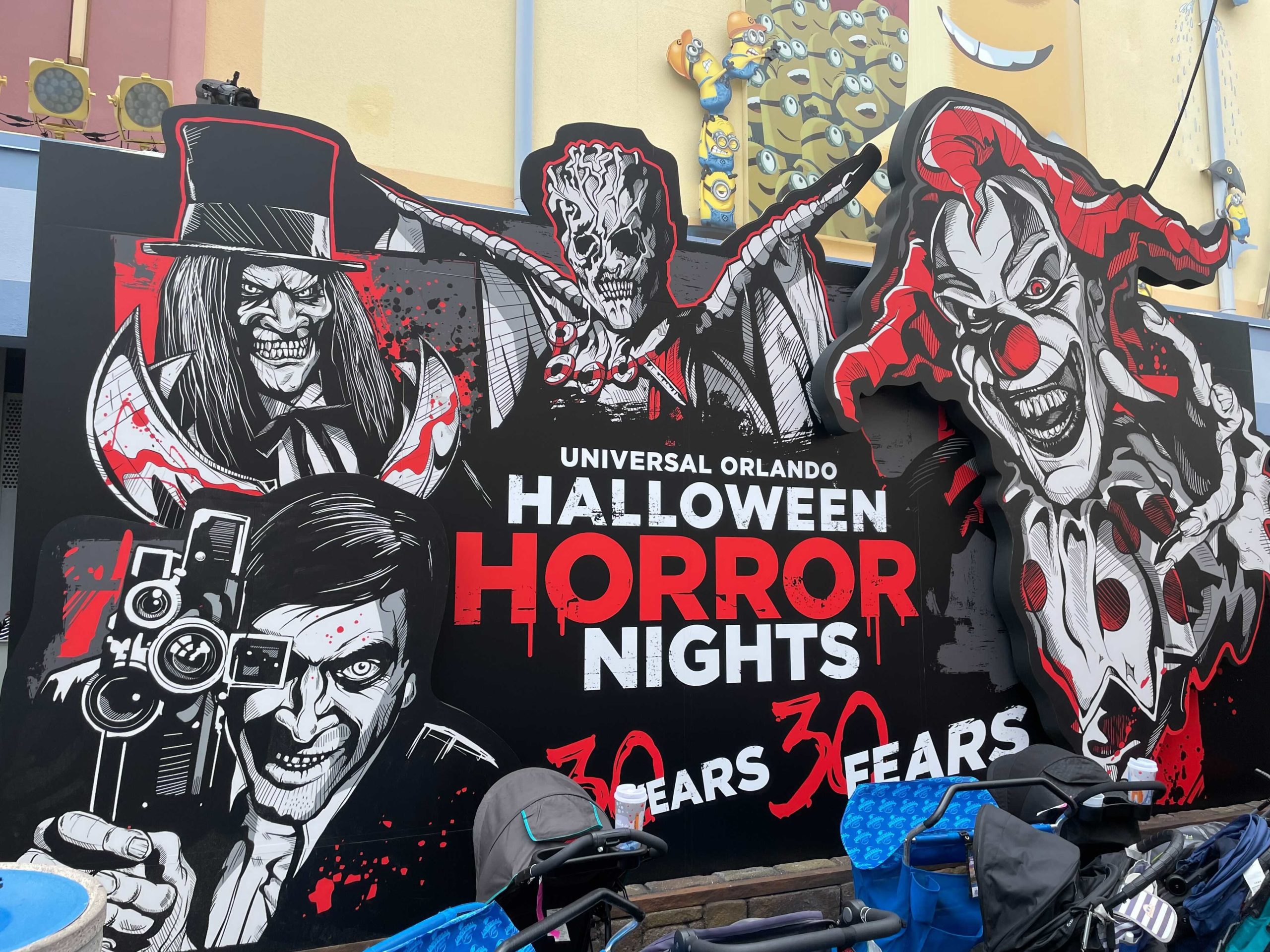 halloween-horror-nights-signs-1