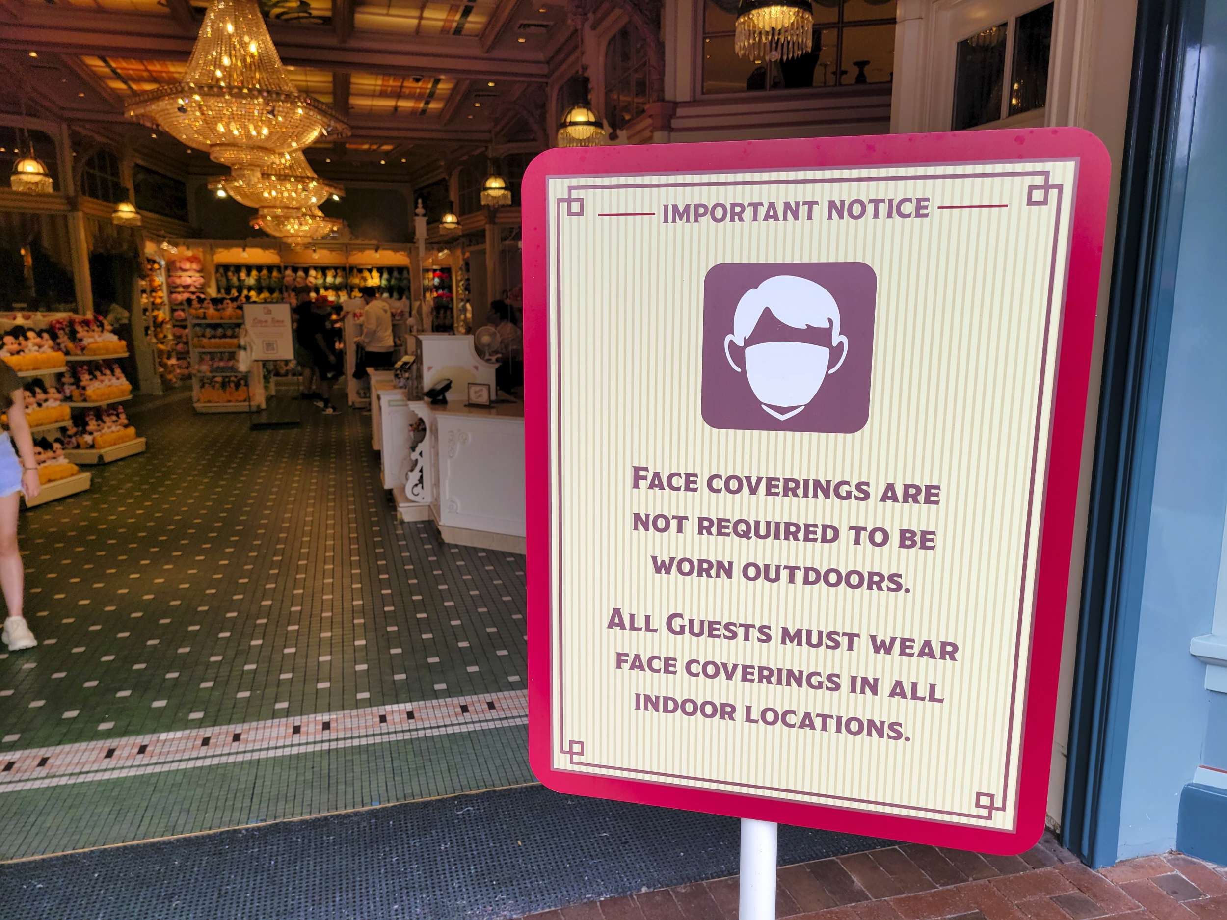 masks-required-disneyland