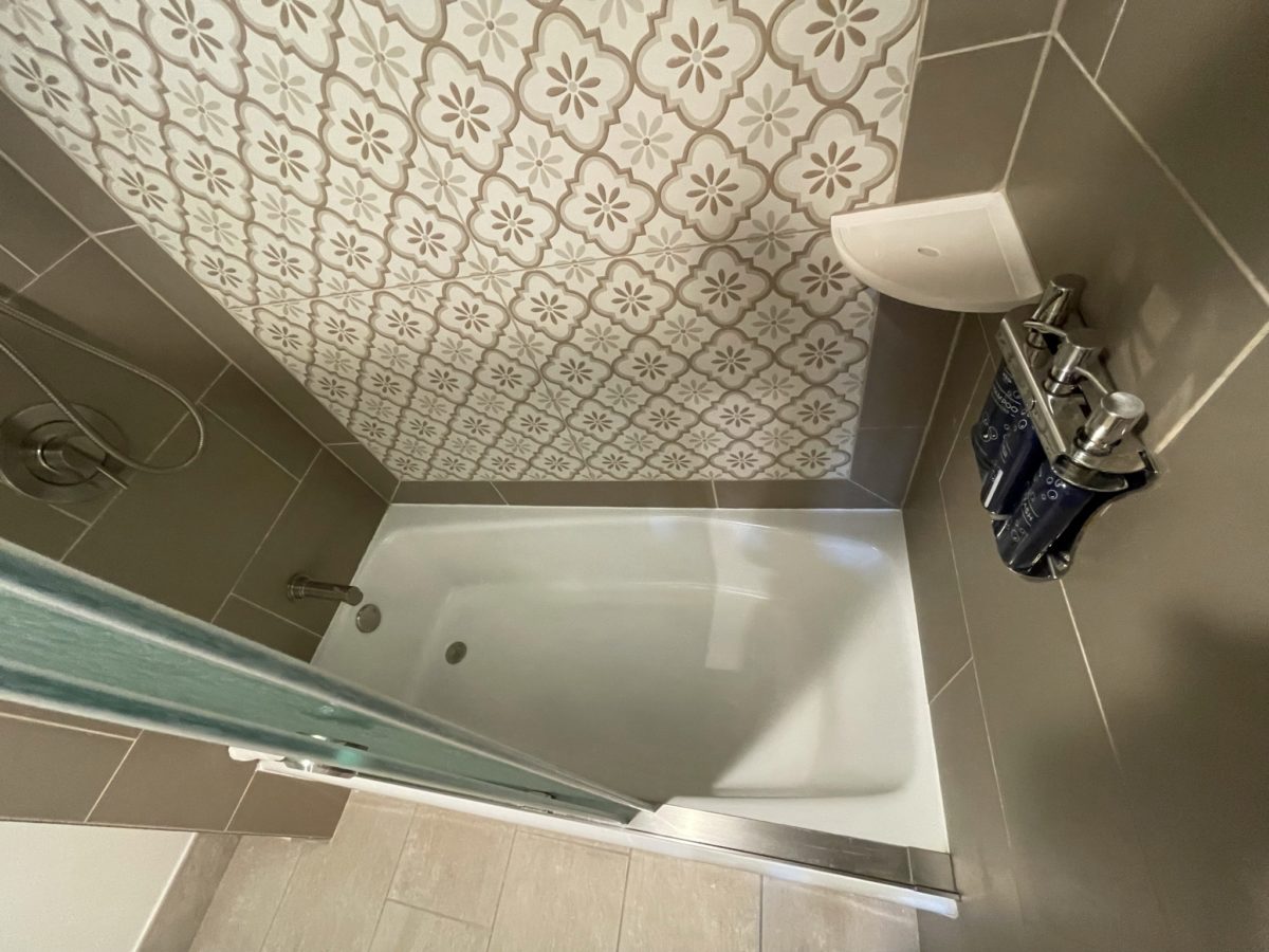 three-bedroom-grand-villa-disneys-saratoga-springs-resort-spa-102-8883065