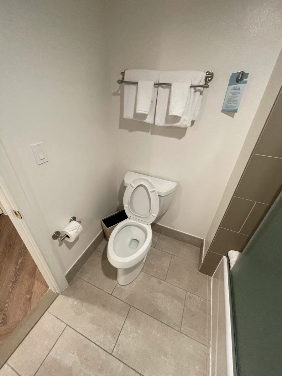 three-bedroom-grand-villa-disneys-saratoga-springs-resort-spa-103-2087074