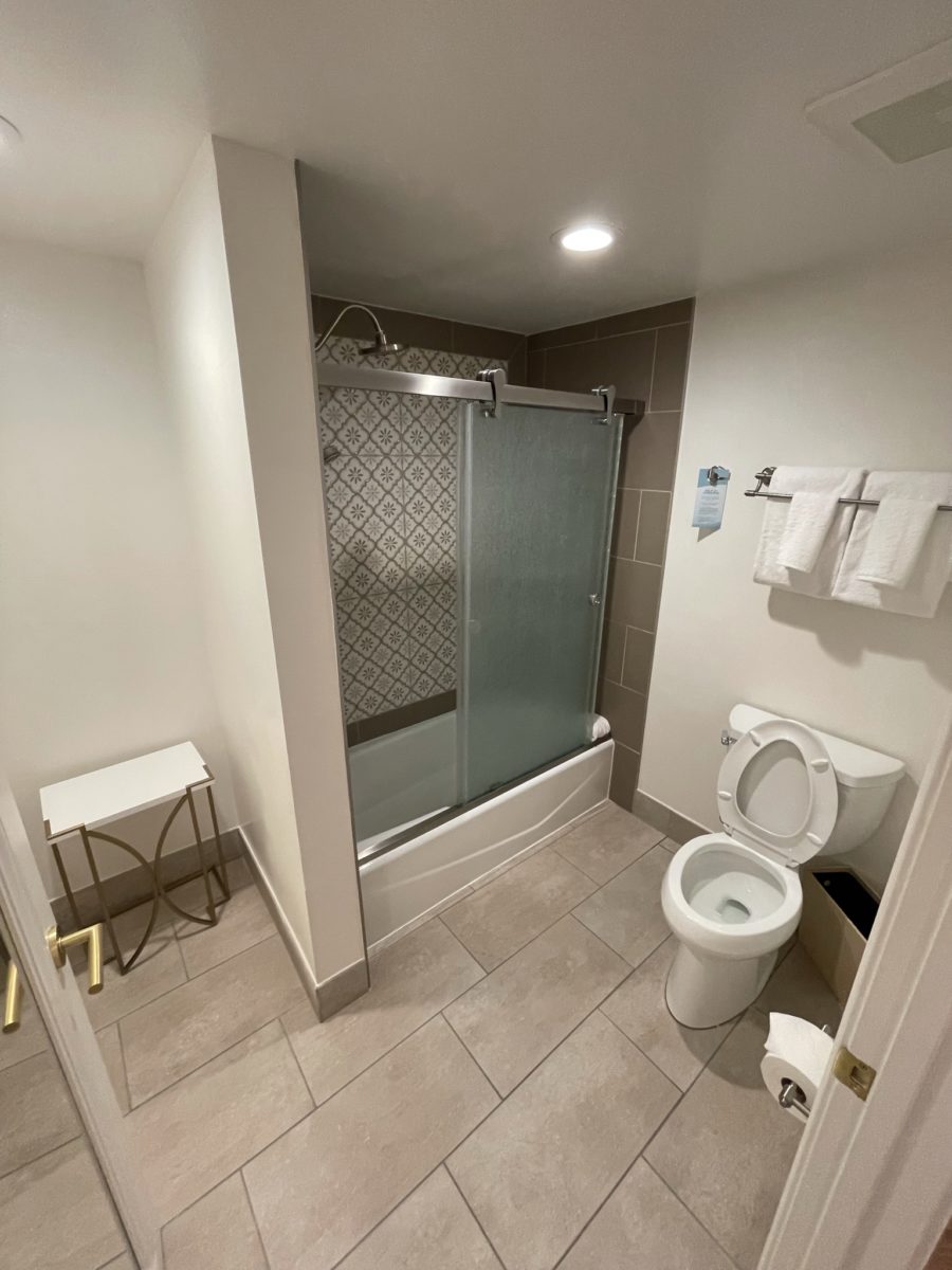 three-bedroom-grand-villa-disneys-saratoga-springs-resort-spa-120-6182445